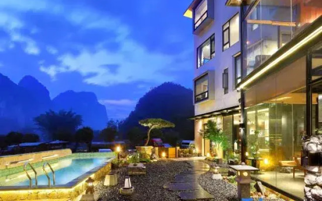 Oneheart Riverside Retreat