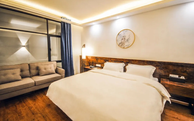 Moonlight Hotel