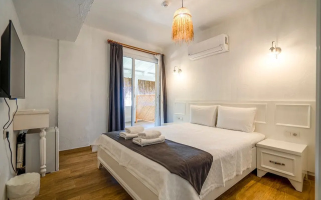 Londia Alaçatı