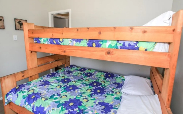 Blue Jay Cabin