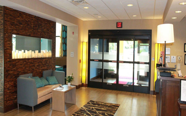 Hampton Inn & Suites Bartonsville