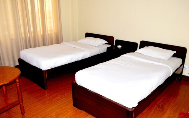 Отель OYO 231 Hotel Magnificent View Непал, Катманду - отзывы, цены и фото номеров - забронировать отель OYO 231 Hotel Magnificent View онлайн вид на фасад