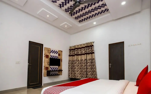 OYO 19456 Hotel Shagun Palace