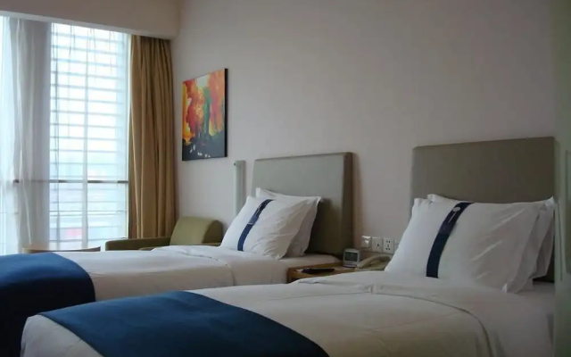 Holiday Inn Express Shanghai Meilong