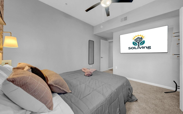 Modern 2BR Pool Gym Pet-friendly 12