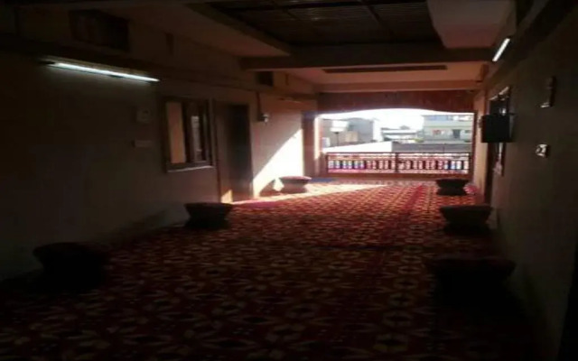 Hotel Jan Jan Tak