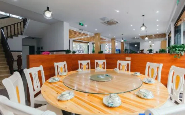 Sizhilian Homestay (Wuzhen Xizha Scenic Area)
