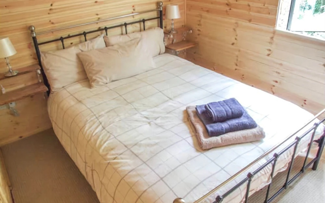 Waney Lodge