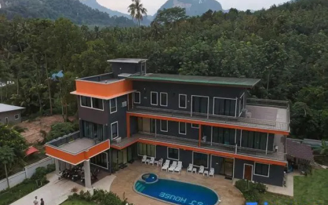 Sj House Hotel