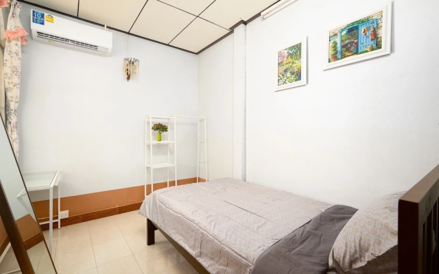 Lotus House Phuket