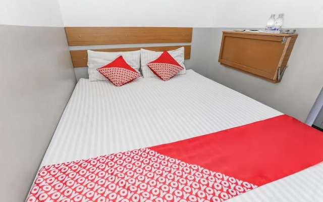 OYO 93584 RukotelNearICE BSD