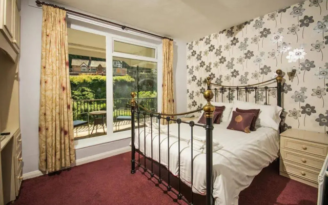 Chainbridge Hotel