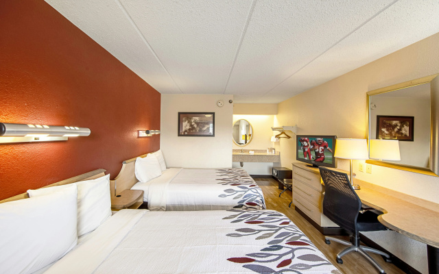 Red Roof Inn Toledo - University