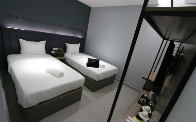 Hotel 99 - Sri Petaling