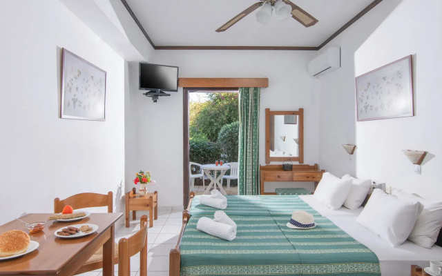 Iliostasi Beach Apartments