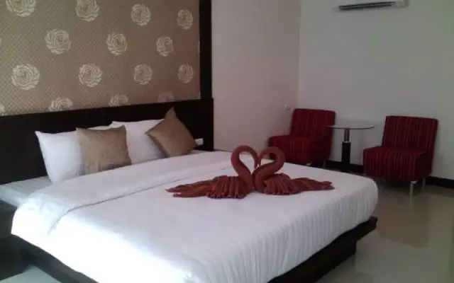 Ea-sy Condotel