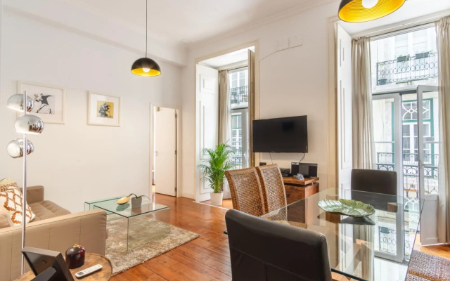 LV Premier Baixa CR2 lift, AC, center, balcony