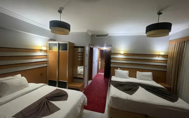 Quars Garden Hotel