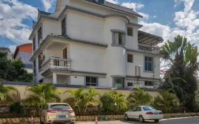 Jinhu Hotel