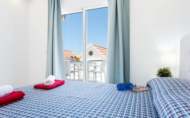C104A Brand New Apartment, Big Terrace, Pool