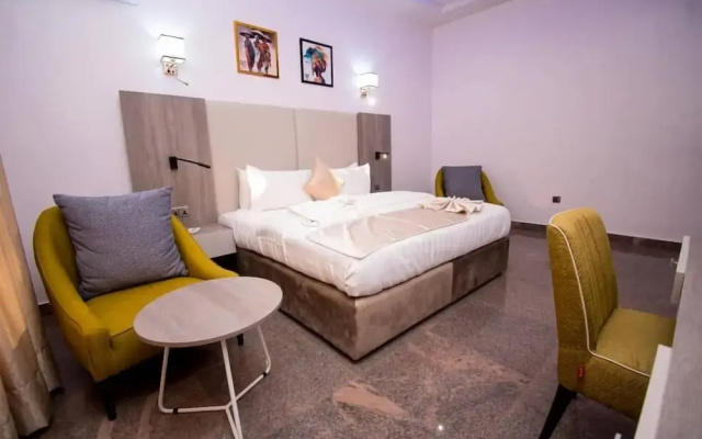 Marchforte-Courtyard Hotel