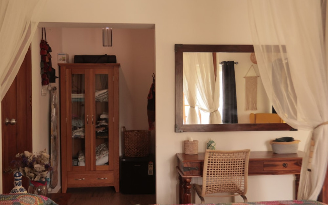 ELIVAAS Palliath House-1-Room