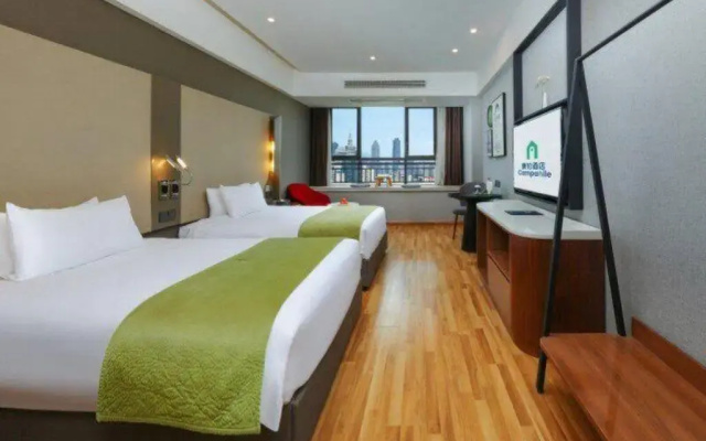 Wuzhitong Hotel (Chengdu Qilong Subway Station)