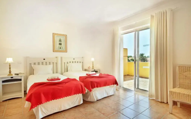 Jardim Da Meia Praia Hotel