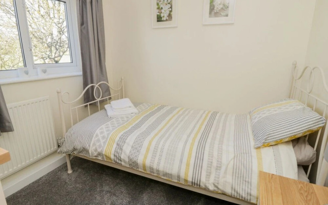 5 Ceirnioge Cottages