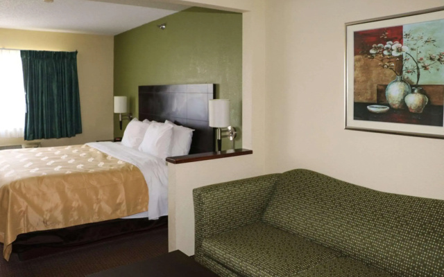 Quality Inn Evansville Eastland Area