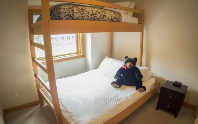 Kookaburra Lodge #302 By Bear Country