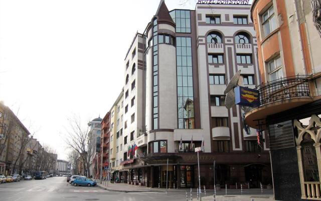 Hotel Downtown вид на фасад