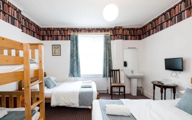 St Athans Hotel