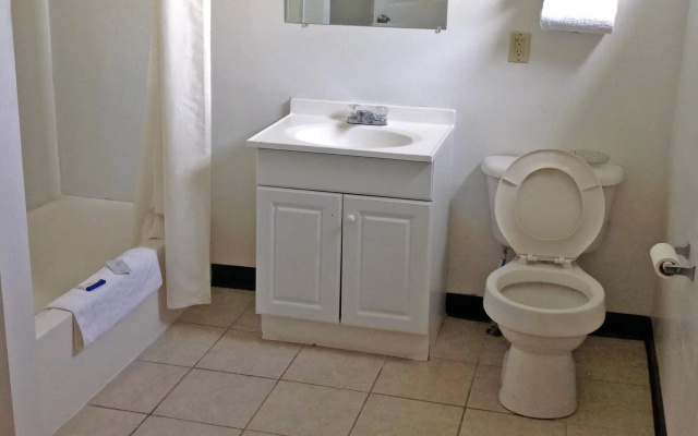 Country Hearth Inns and Suites Delmar