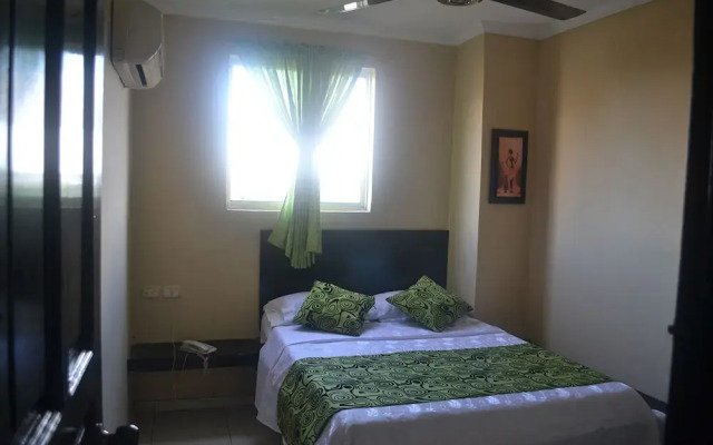 Hotel Calarca N1