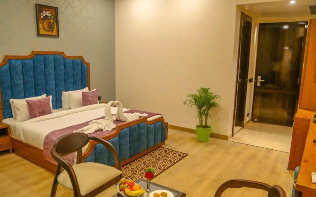 Four Leaf Hotel