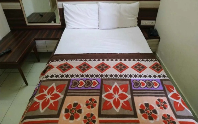 Iroomz Sri Balaji Residency