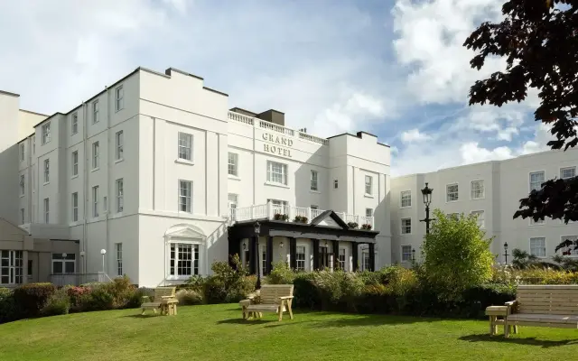 Grand Hotel