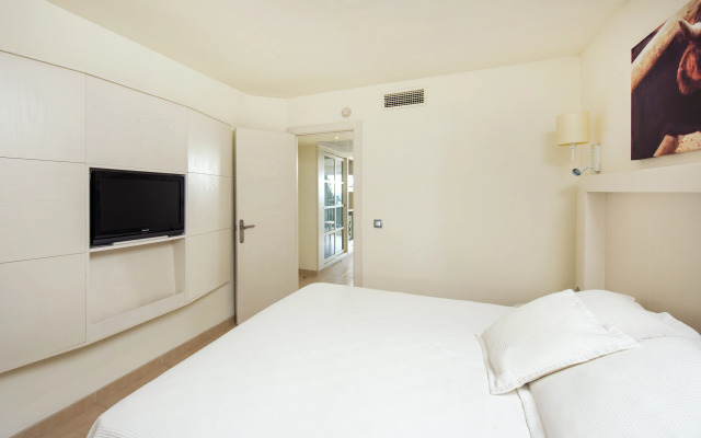 Отель Iberostar Club Cala Barca - All Inclusive