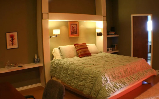 Vista de la Luna Bed & Breakfast