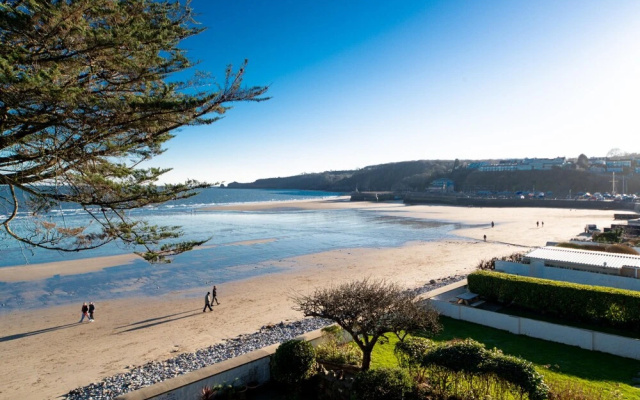 Life s a Beach - Direct Beach Access Sea Views