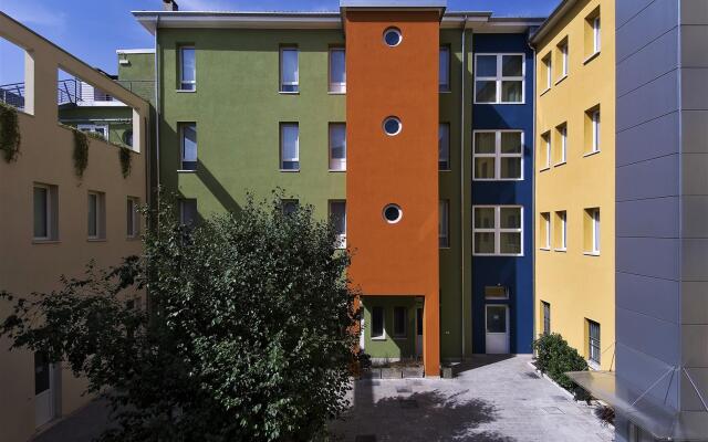 Best Western Plus Hotel Bologna вид на фасад