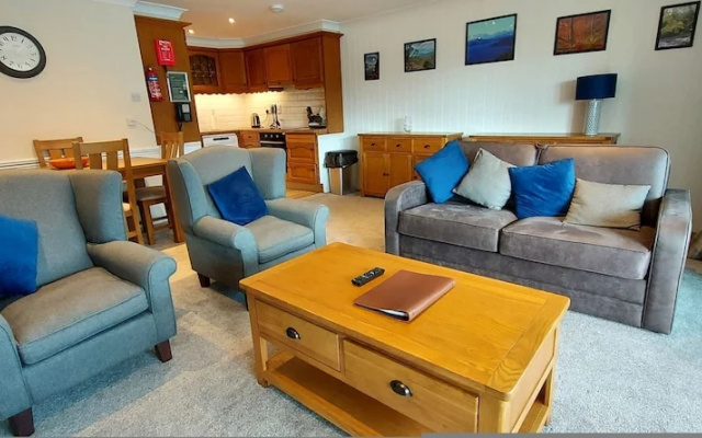 Loch Rannoch Highland Club Red Deer Lodge 03