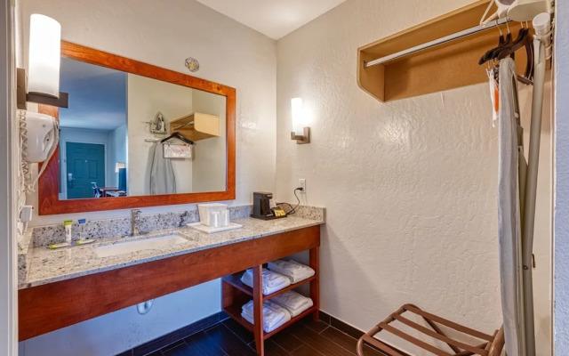The Hotel Serene Glendale Peoria, Surestay Collection by Best Western