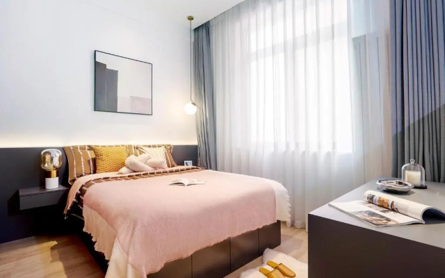 base-Sanlitun Serviced Apartment
