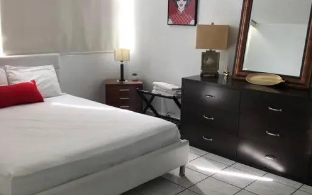 Beach Front Apt at Marbella del Caribe 3