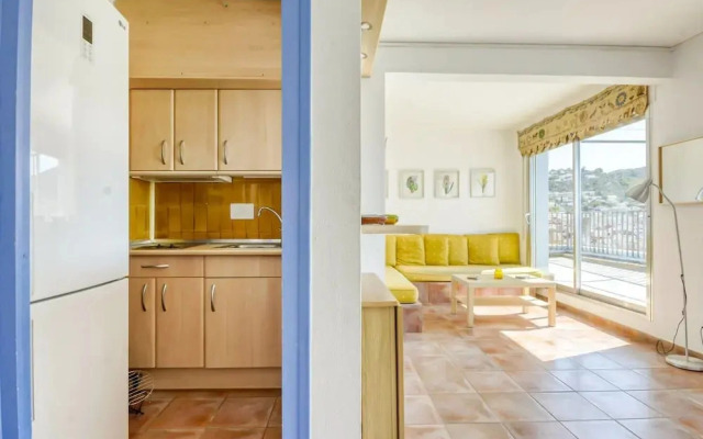 Apartment in Roses Near Beach