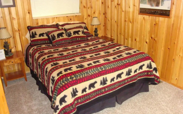 Yellowstone Wildlife Cabins