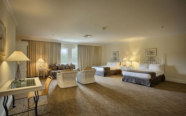 Tampa Palms Country Club