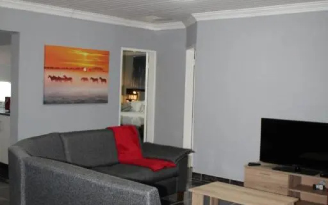 El Gran Chaparral Guest House